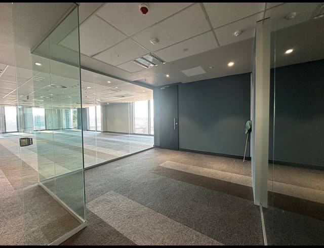 11,400M² OFFICE FOR SALE IN CENTURION CENTRAL